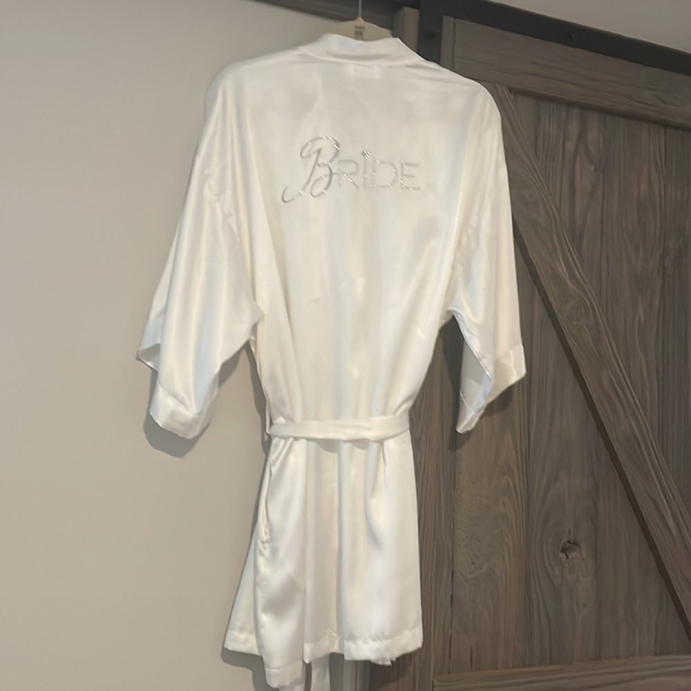 Victoria’s Secret Bride robe - Picture 3 of 8